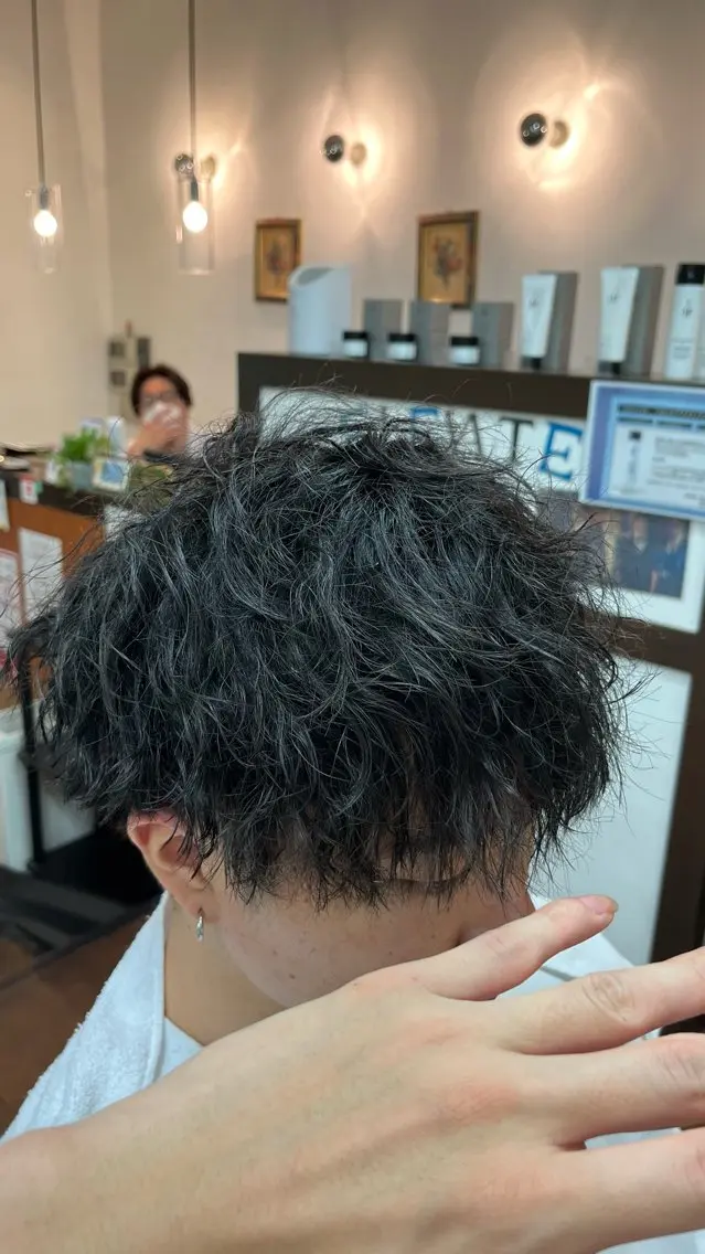 ショート パーマ メンズ メンズパーマ ツイストスパイラルパーマ スパイラルパーマ 中野 あおいのヘアスタイル