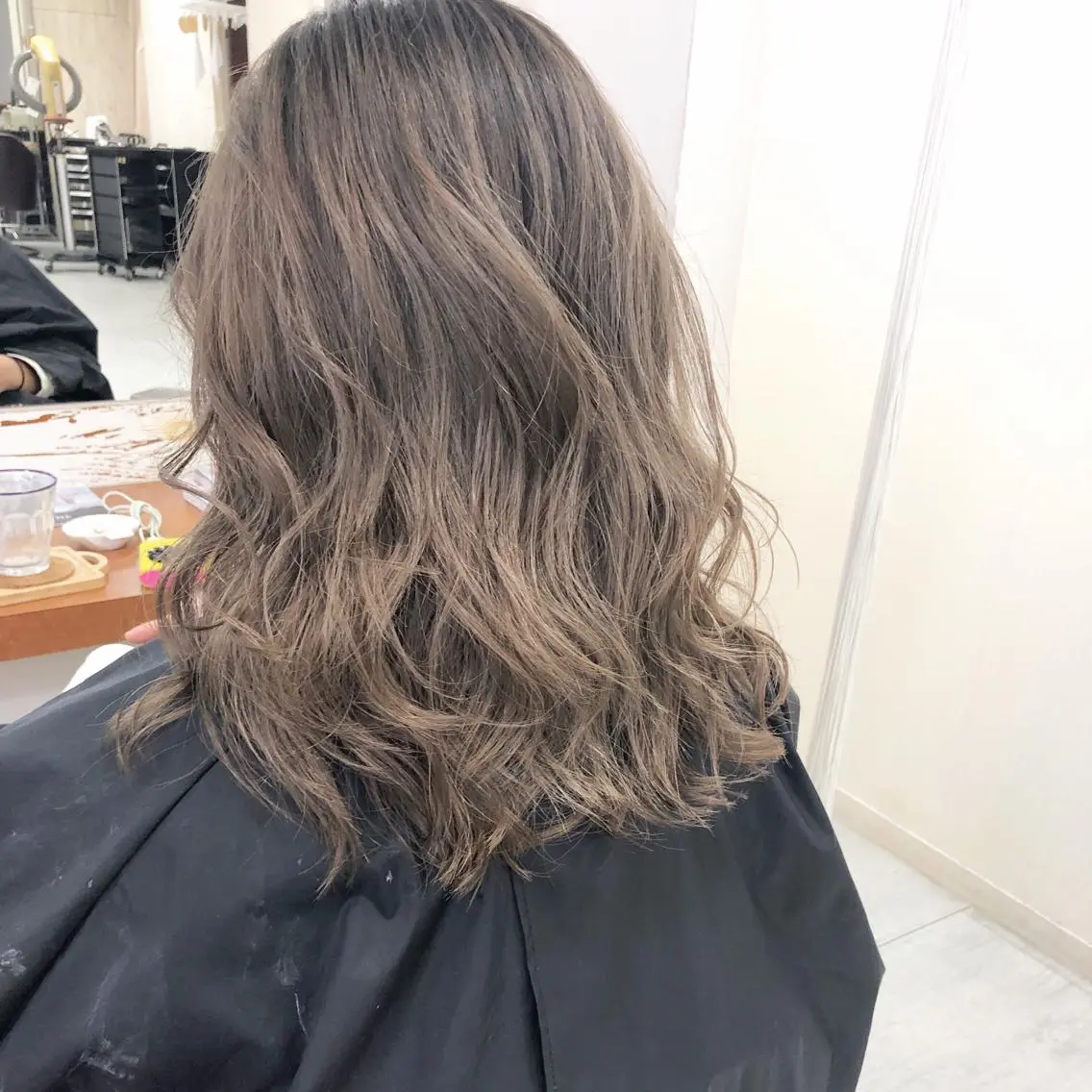 ミディアム カラー タナカ タクヤのヘアスタイル