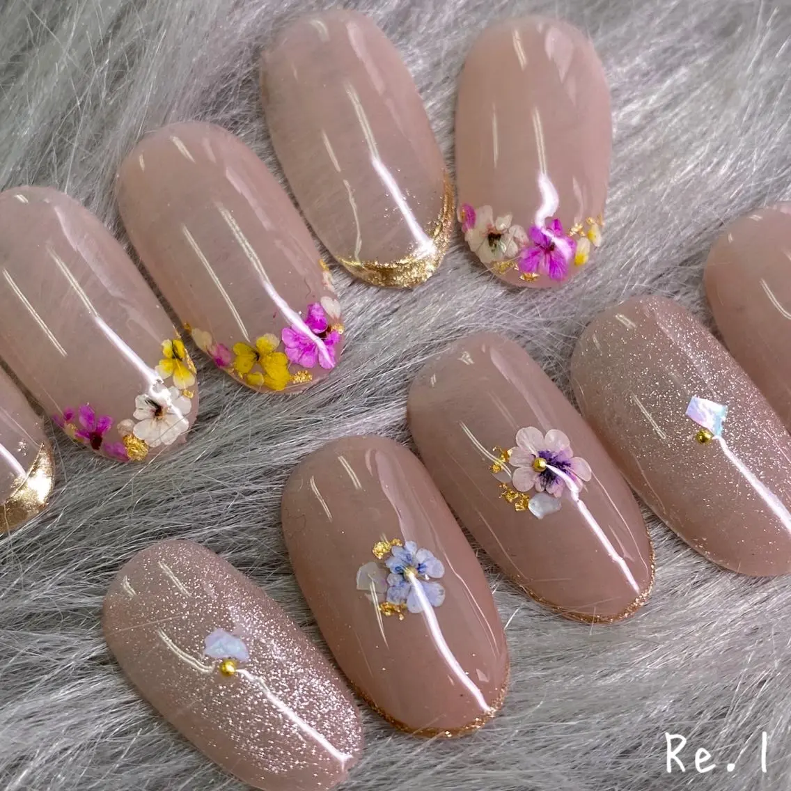 ネイル フラワーネイル フレンチネイル モチの良さ◉ フィルインネイル♡のネイルデザイン
