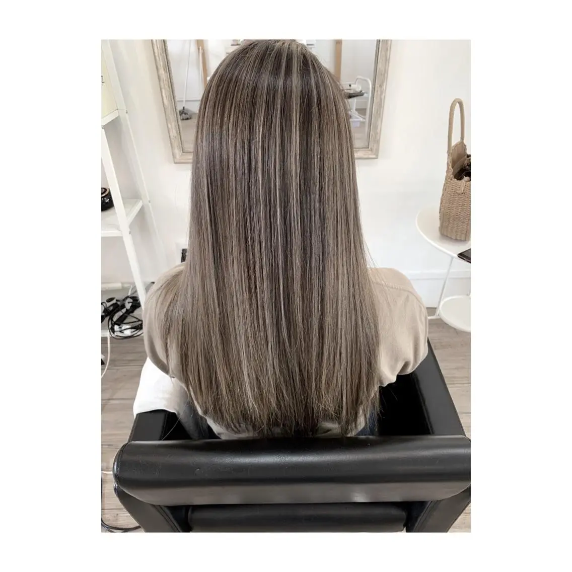 ロング カラー バレイヤージュ ハイライトカラー ハイライト レイヤーカット ヘアカラー 谷川 裕徳のヘアスタイル