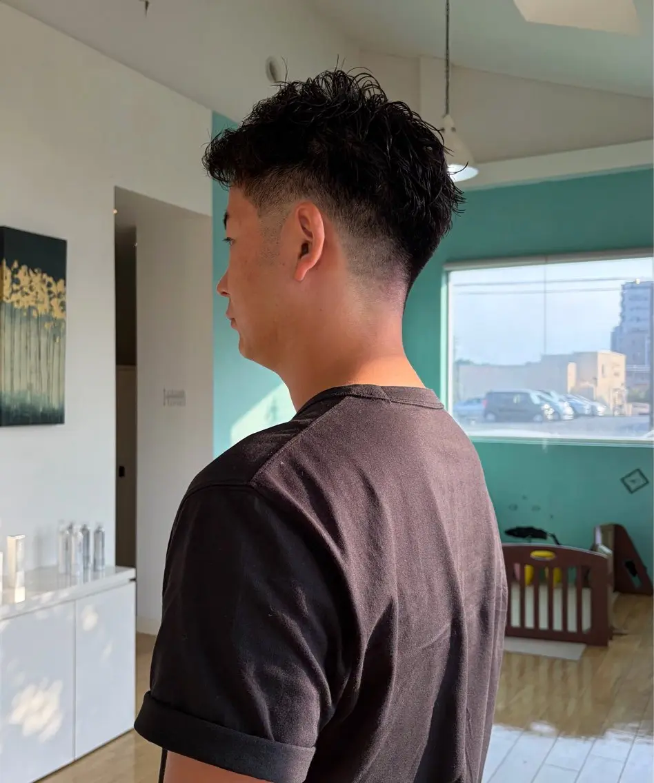 メンズ カット パーマ 御厨 夏芽のヘアスタイル