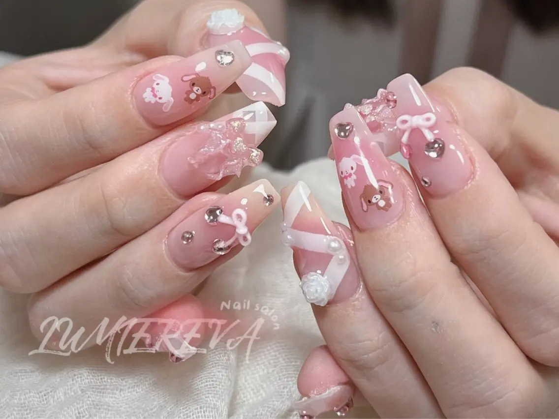 ネイル オーロラネイル 韓国ネイル レース ミラーネイル 持ち込み ハンドネイル Lumiereva @ネイルモデル募集中のネイルデザイン