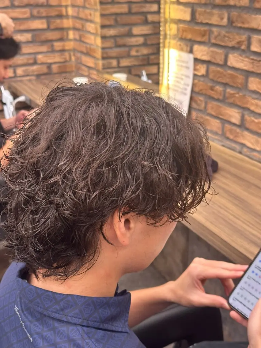 ミディアム パーマ メンズ カット パーマ 【メンズ特化】海外風 スパイキー/トムのヘアスタイル