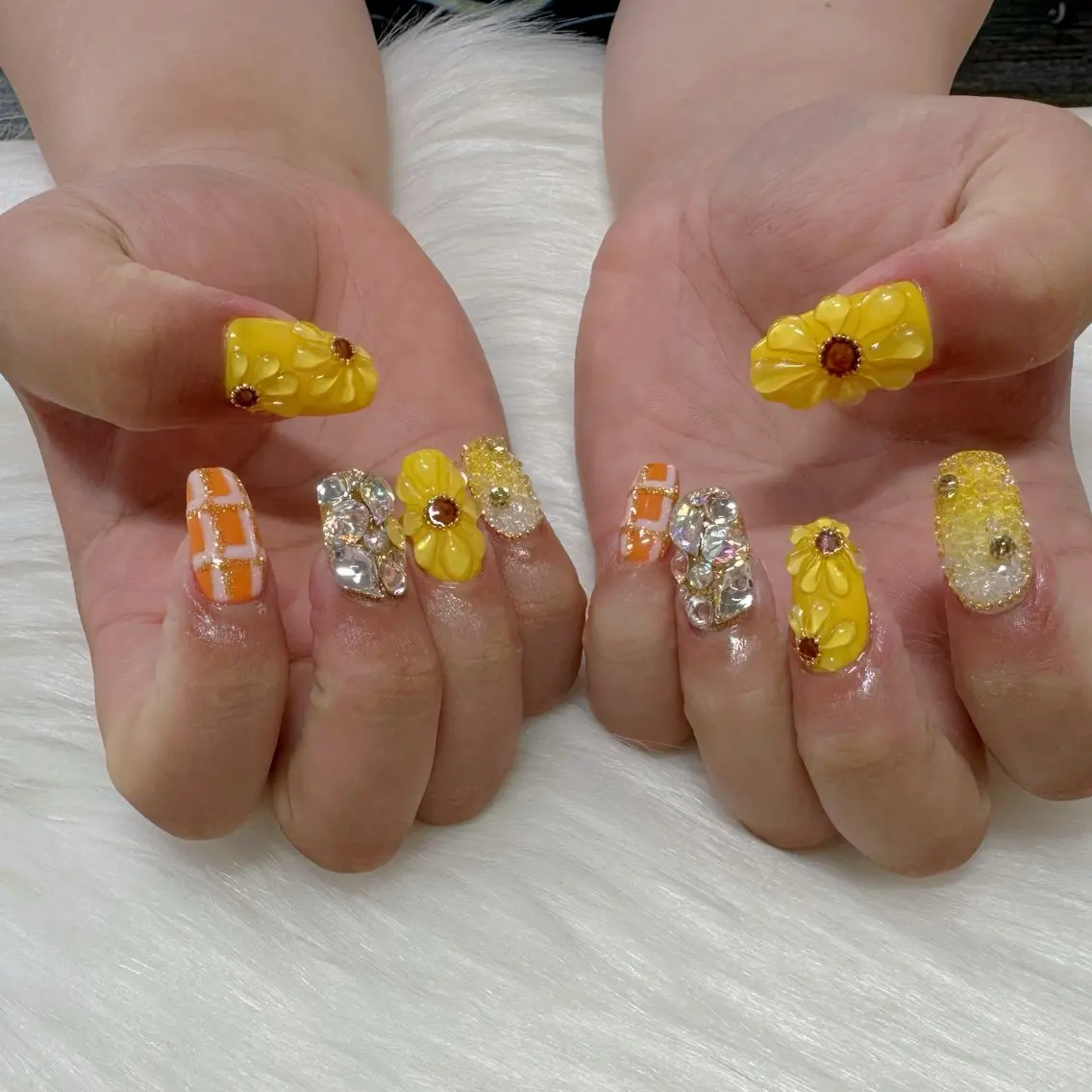 ネイル nail saron Aphrisのネイルデザイン