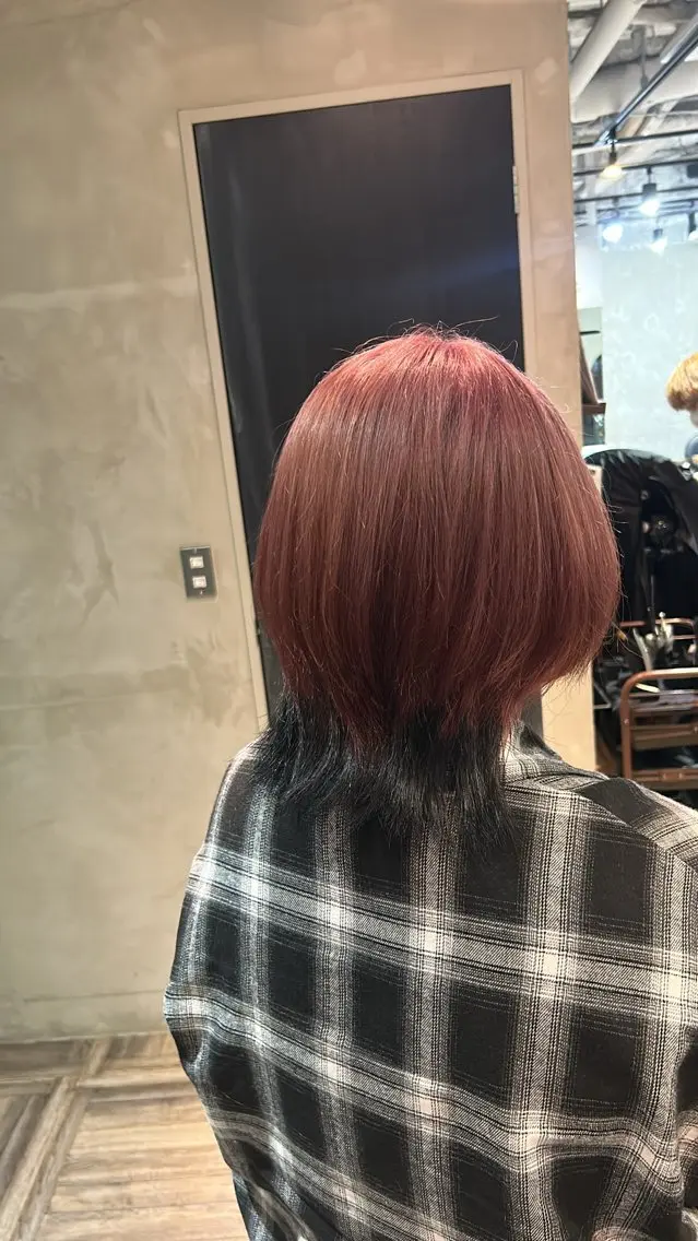 ミディアム ウルフカット 国府田 裕のヘアスタイル