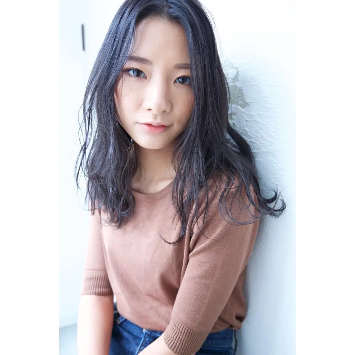 セミロング カラー 透明感カラー グレージュ fio マナミのヘアスタイル