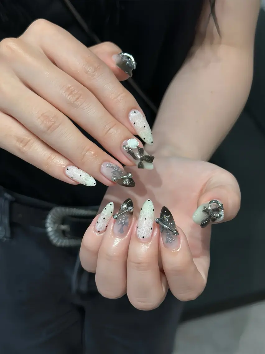 ネイル チークネイル ドット フレンチネイル グラデーション ハート ハンドネイル ハンドケア Eli Muse 新宿ネイルのネイルデザイン