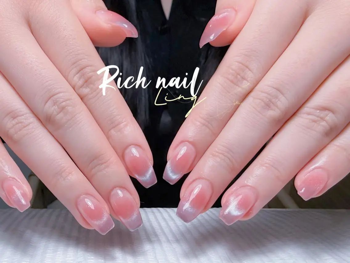 ネイル ハンドネイル ハンドケア Rich Nail 🤲🏻梨央のネイルデザイン