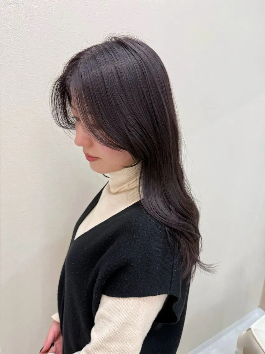 ロング カラー グレージュ ラベンダーカラー ラベンダーグレージュ ラベンダーグレー レイヤーカット 🫧透明感カラー🫧 古川穂果のヘアスタイル