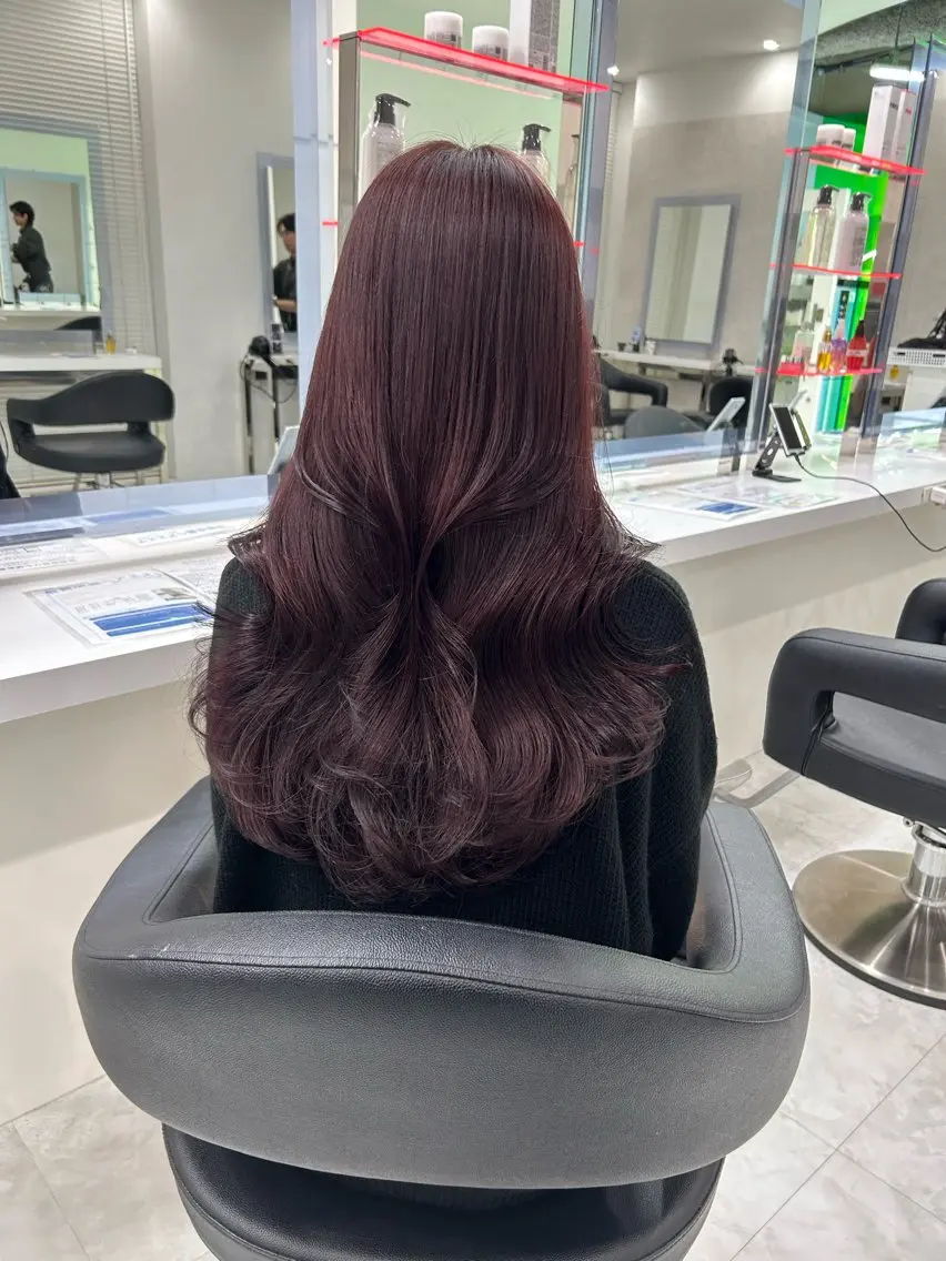 ロング 暖色系ハイトーン♡ mioriのヘアスタイル