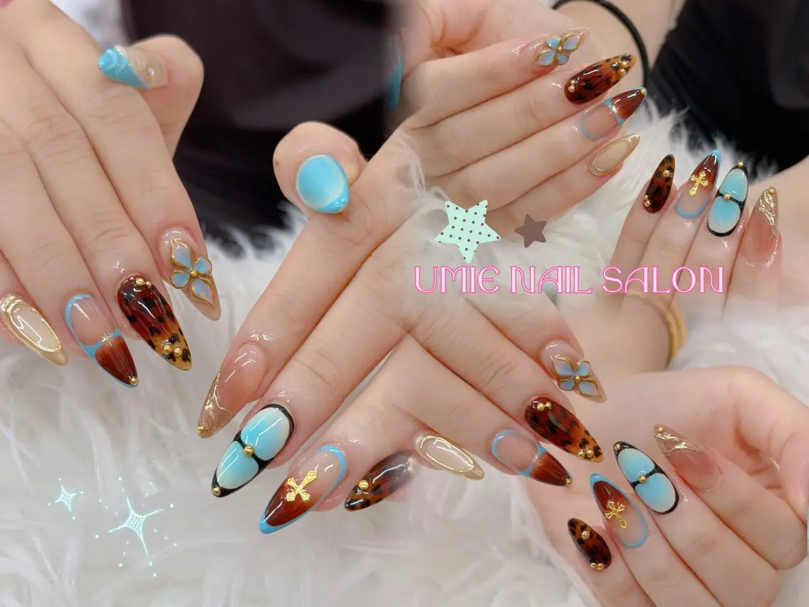 ネイル フットネイル フレンチネイル ジェルネイル ガラスフレンチ マグネットネイル UMIE NAIL SALONのネイルデザイン