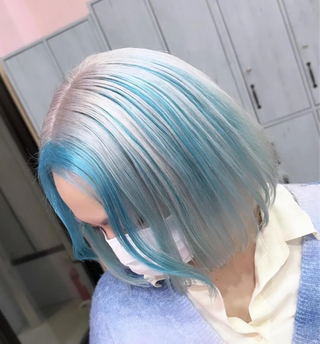 ミディアム カラー アッシュ アッシュグレー アッシュグレージュ バレイヤージュ ミストバング 町田ブリーチデザイン 🌈MANATOのヘアスタイル