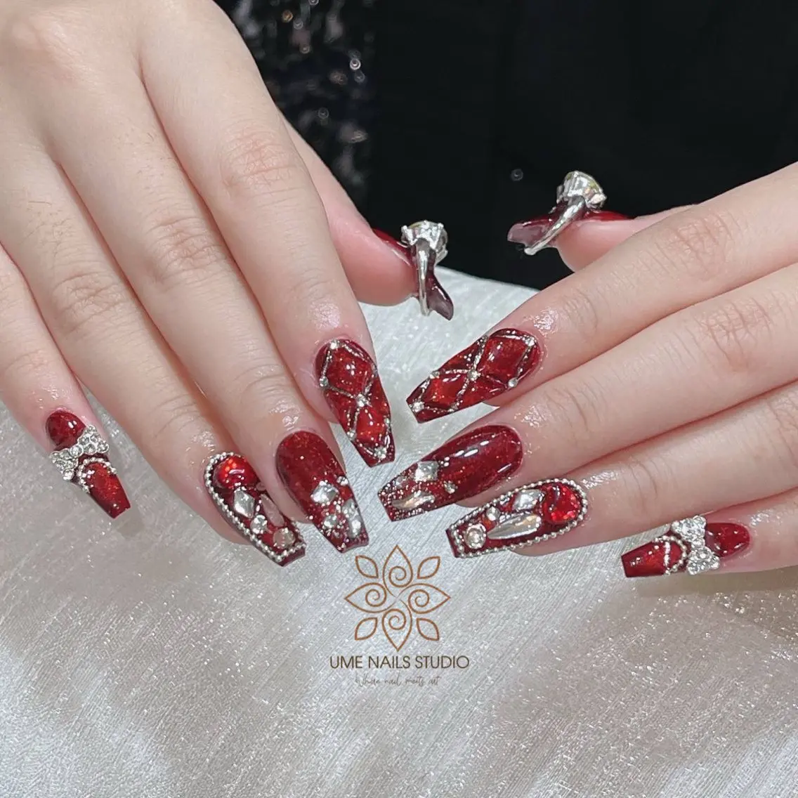 ネイル チークネイル クリアネイル ガーリー キラキラネイル 韓国ネイル Ume Nail Studioのネイルデザイン