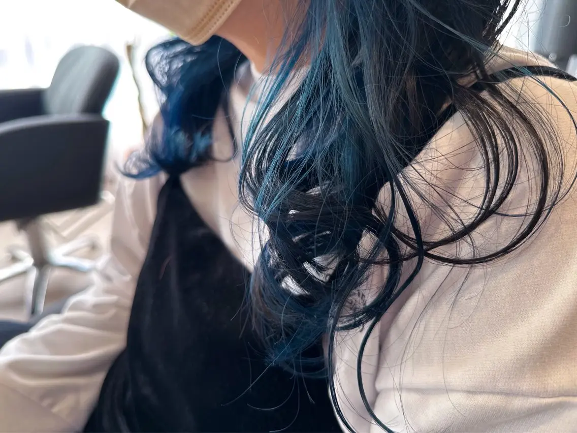 セミロング カラー ブルーカラー インナーカラー 《髪質改善・縮毛矯正 /ブリーチ》坂本爽のヘアスタイル