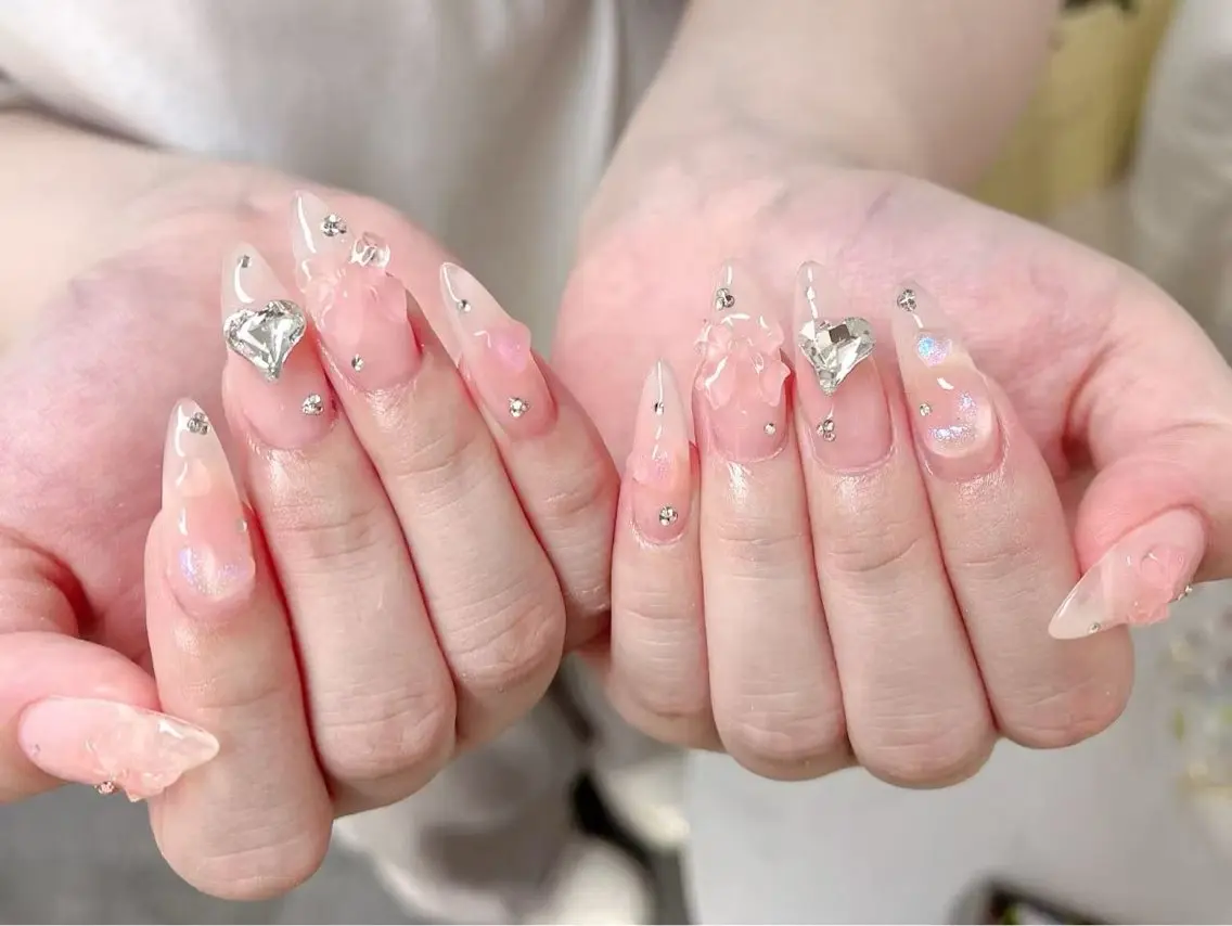 ネイル ハンドネイル Glow Minamiのネイルデザイン