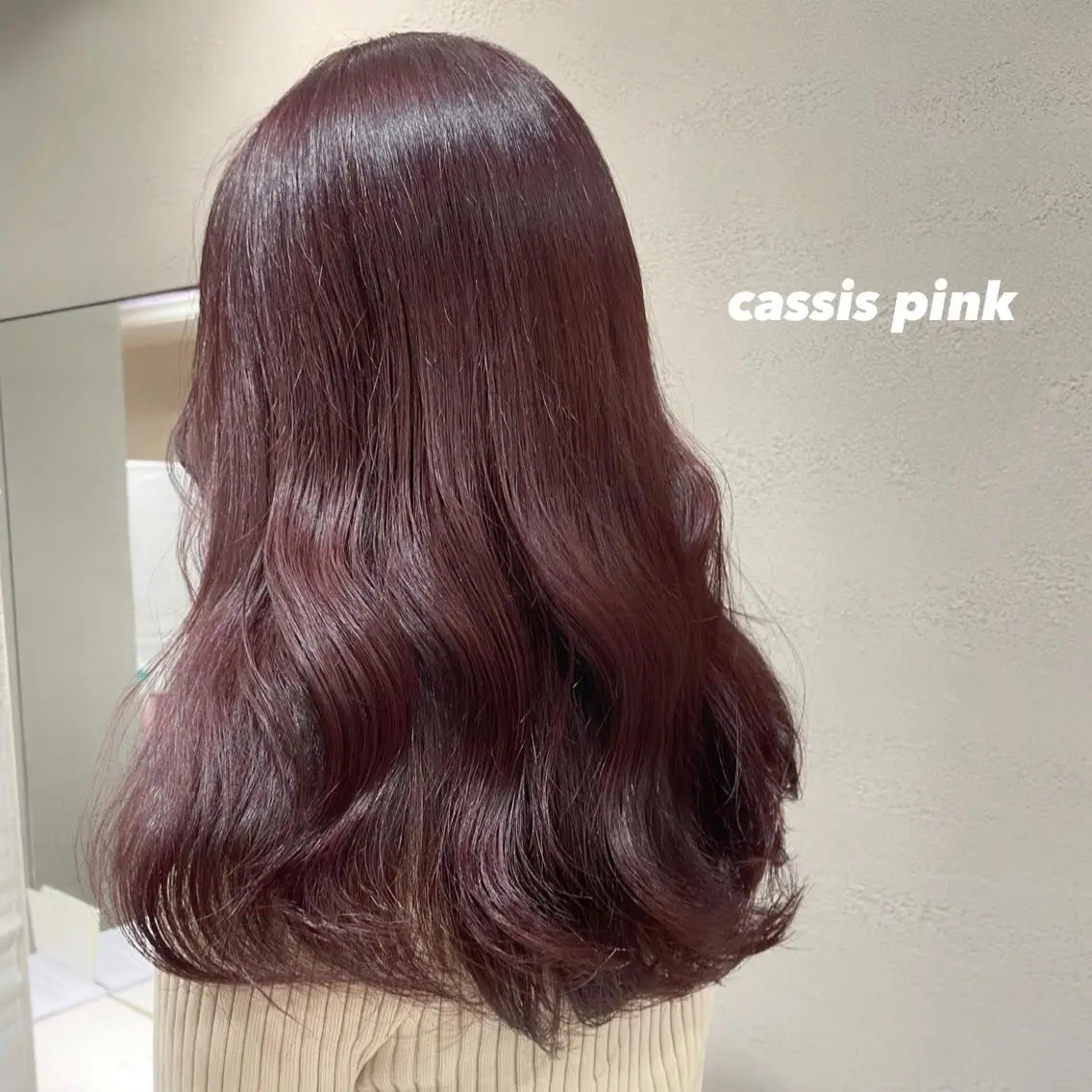 セミロング カラー ヘアアレンジ カシス ピンクカラー パープルカラー Yuki☃️美容師/ 耳ツボジュエリーのヘアスタイル