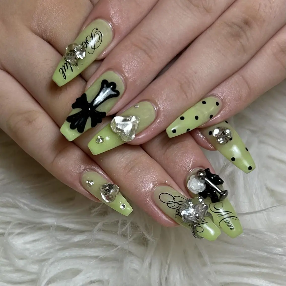 ネイル nailist uranのネイルデザイン
