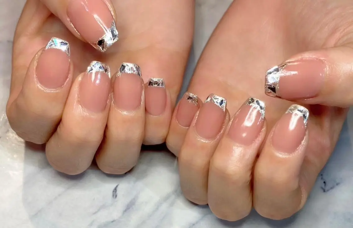 ネイル フレンチネイル ガラスフレンチ ハンドネイル Lino+ ネイル&よもぎ蒸しのネイルデザイン