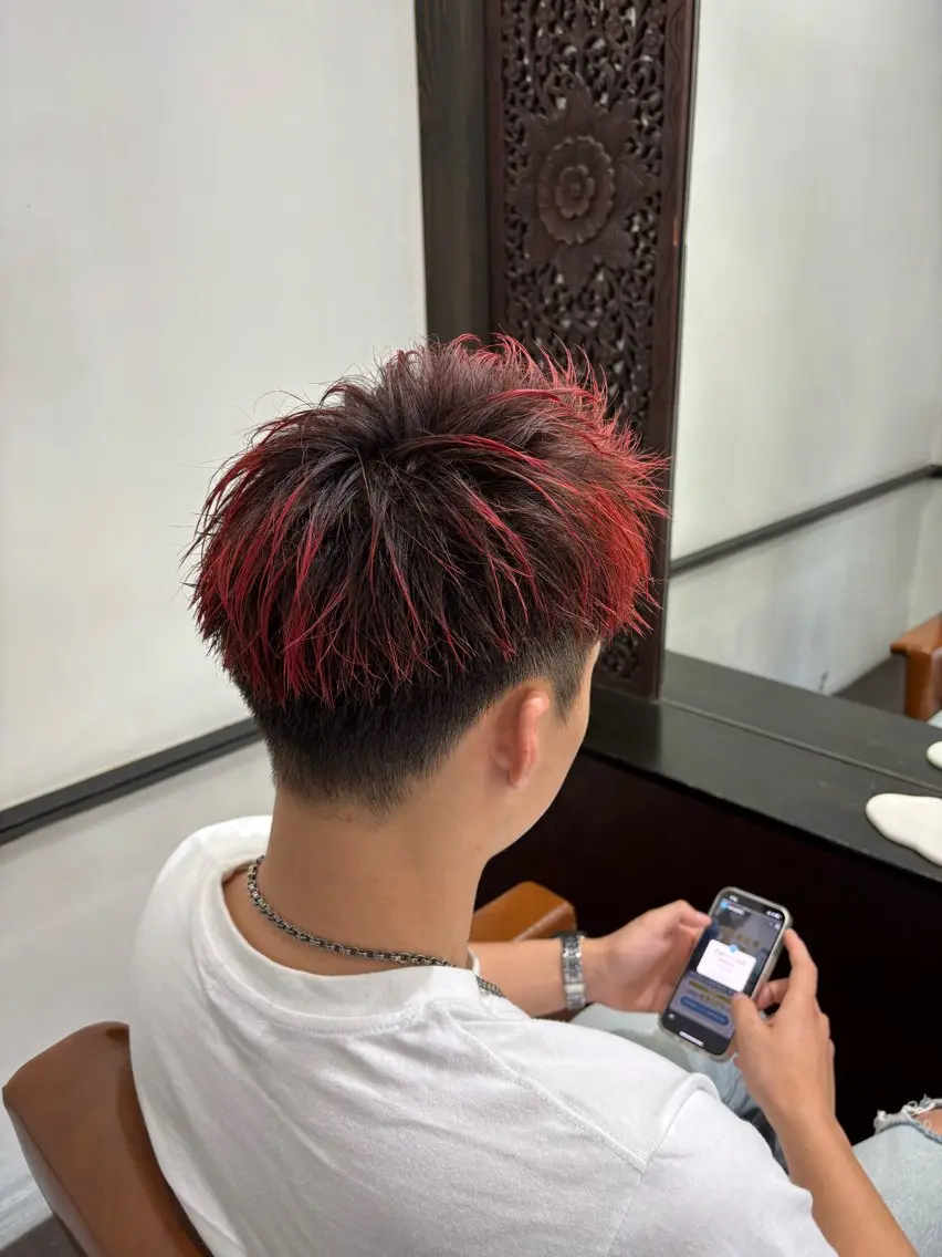 ショート カラー メンズ メンズブリーチ ブリーチ グラデーションカラー ピンクカラー レッドカラー ヘアカラー トリートメント 本間友也/透明感 /ハイトーンのヘアスタイル