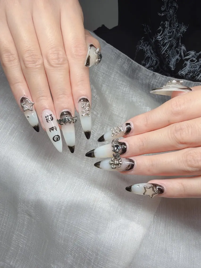 ネイル ハンドネイル Lee Nailsのネイルデザイン
