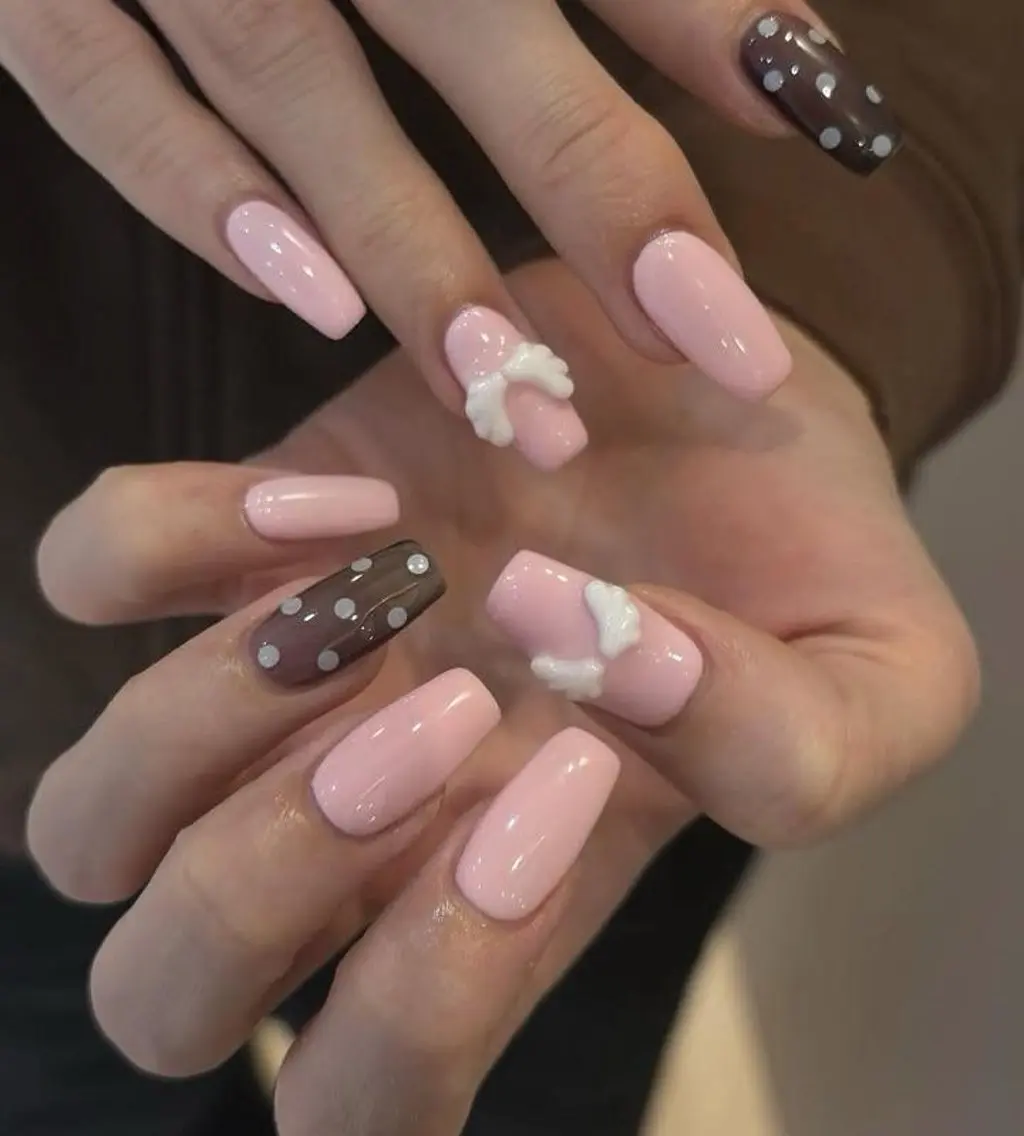 ネイル フレンチネイル ジェルネイル 韓国ネイル マグネットネイル 持ち込み ハンドネイル Royal nail_Mimiのネイルデザイン