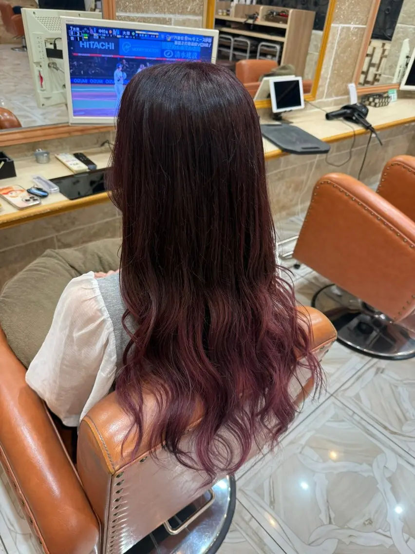 ロング カラー 井関 夢菜のヘアスタイル