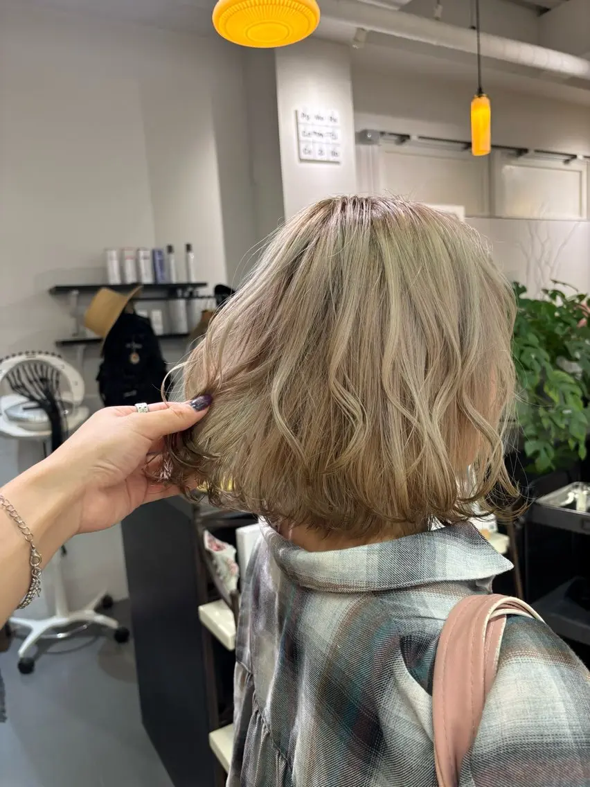 ショート カラー ヘアカラー ooitヨシダ ミナミのヘアスタイル