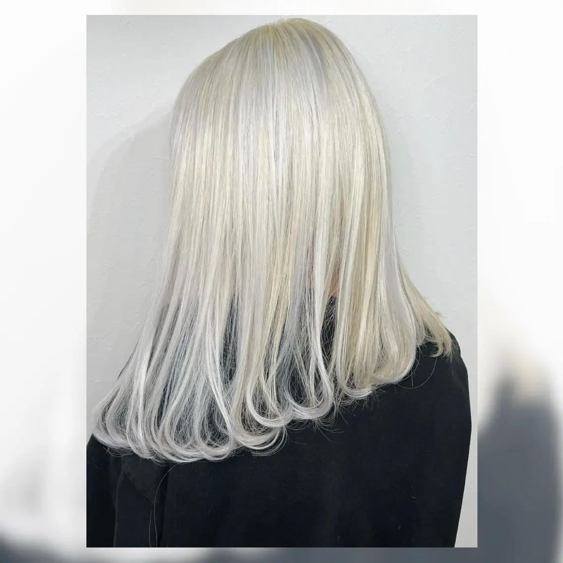 セミロング カラー ブリーチ 抜きっぱなしブロンド ブロンド ハイトーンカラー ホワイトブロンド ヘアカラー トリートメント ✨髪質改善×透明感 カラー✨岩下哲也のヘアスタイル