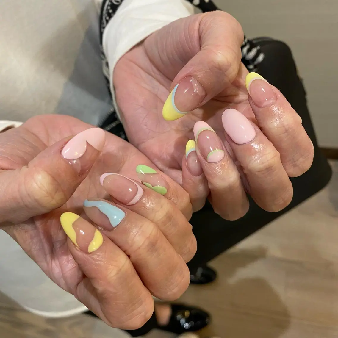 セミロング カラー パーマ ヘアアレンジ メンズ キッズ ネイル マツエク・マツパ アイブロウ 春ネイル ハンドネイル ハンドケア 今福鶴見ネイル 8(エイト)のネイルデザイン