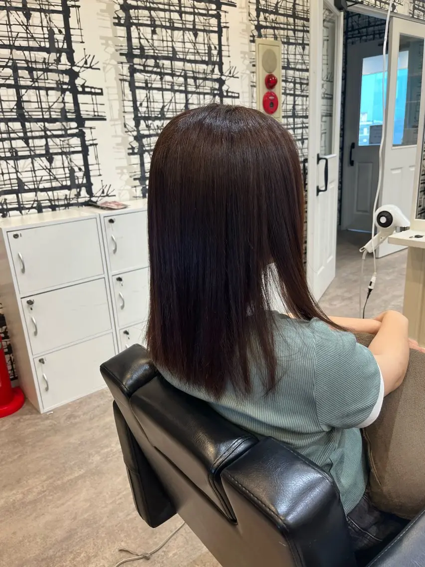 ミディアム カラー ブラウンカラー ダークブラウン カット 艶カラー/レイヤー カット/いくののヘアスタイル
