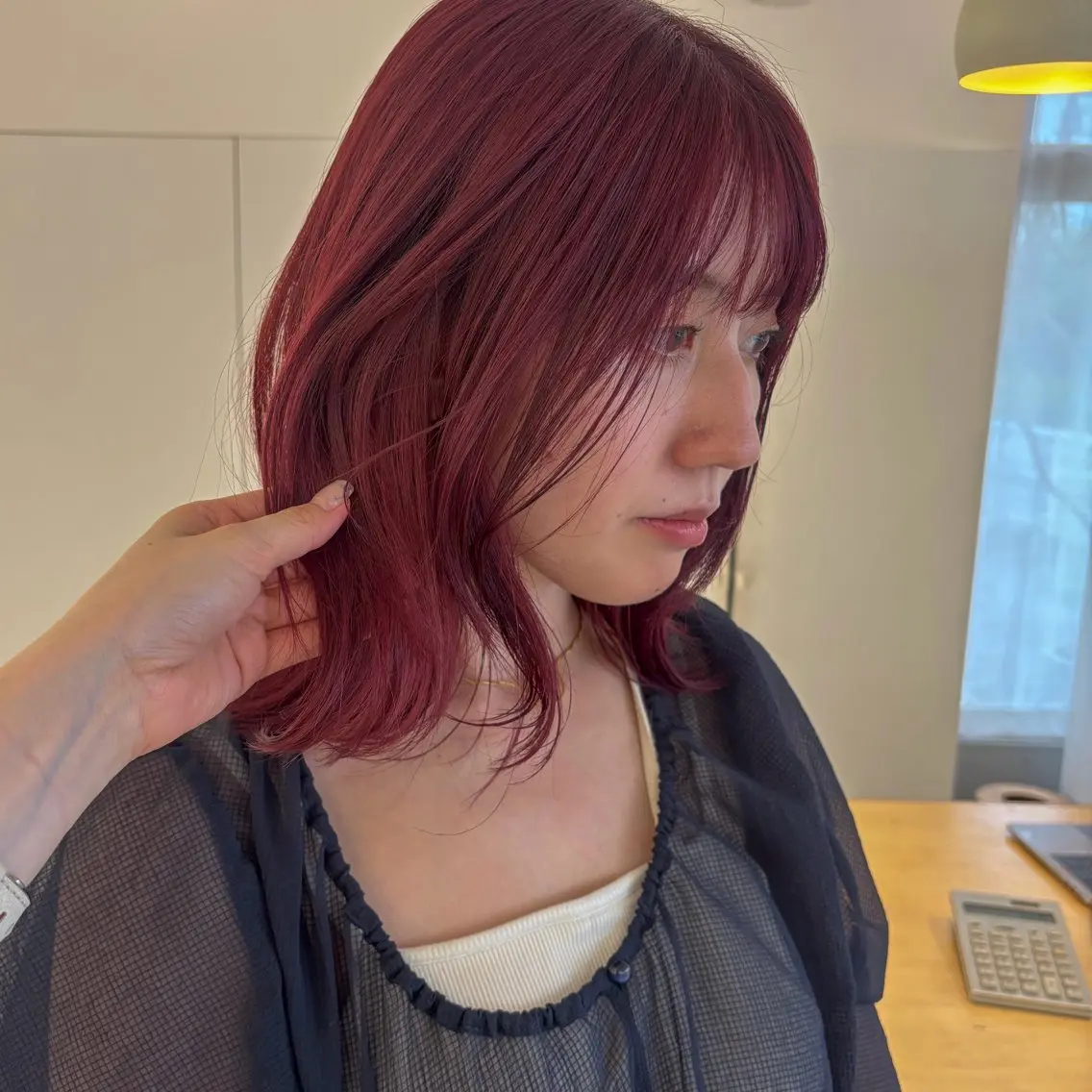 ミディアム カラー カット ヘアカラー 古畑 愛美のヘアスタイル