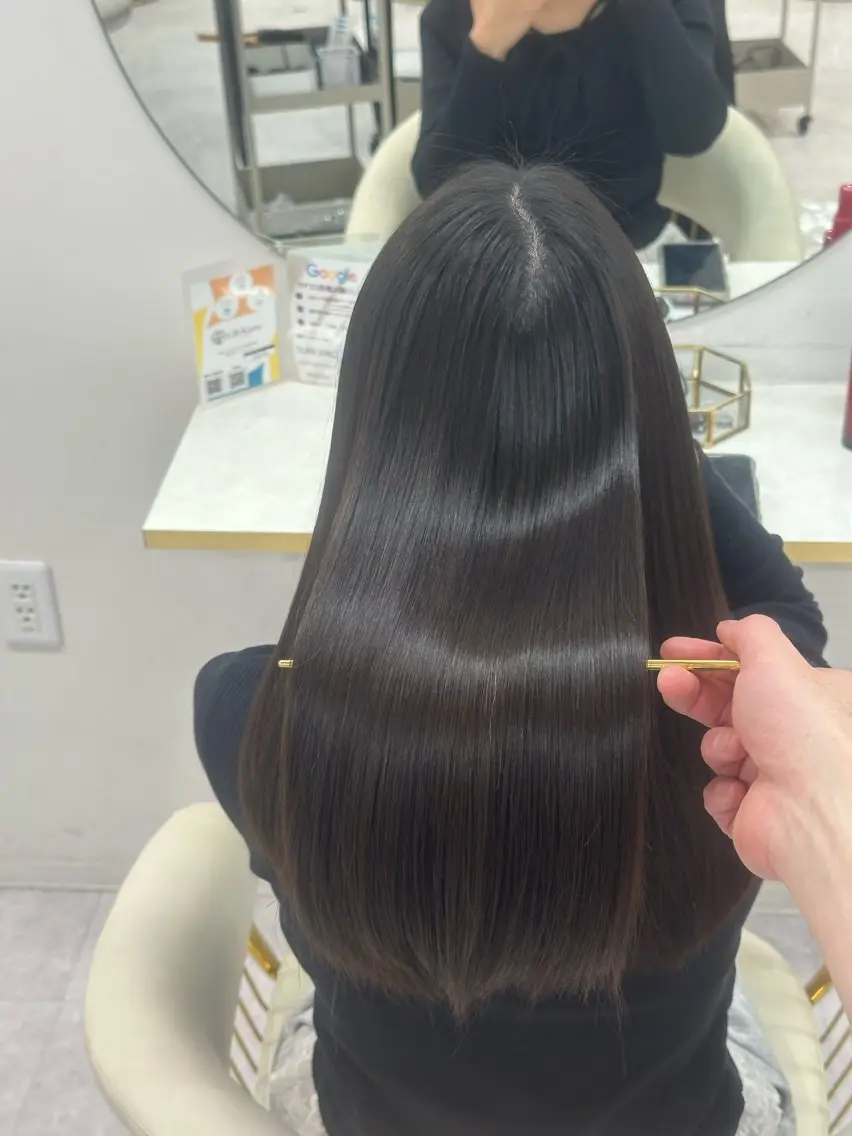 ロング カット 縮毛矯正 トリートメント 艶髪、髪質改善 富田隼仁のヘアスタイル