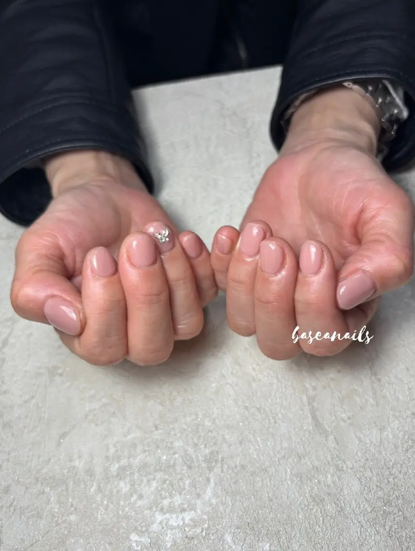 ネイル ワンカラーネイル ハンドネイル 枚方 Basea nails Minaのネイルデザイン