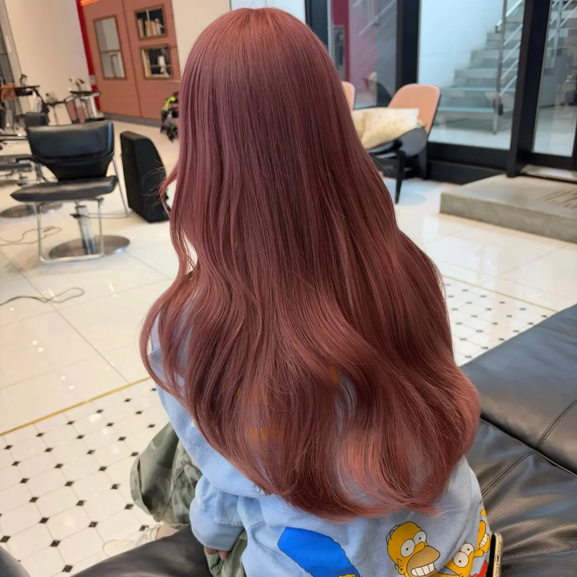 ロング カラー ブリーチ ピンクカラー ヘアカラー 相川 愛実のヘアスタイル