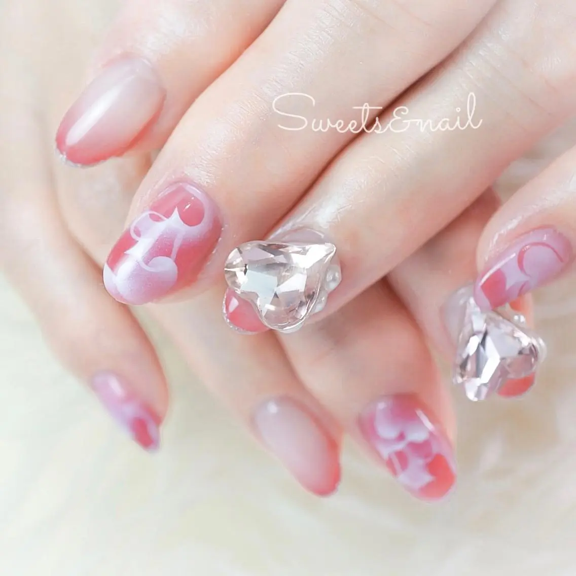 ネイル ジェルネイル ハート キラキラネイル ピンク バレンタイン Sweets& nail みなこのネイルデザイン