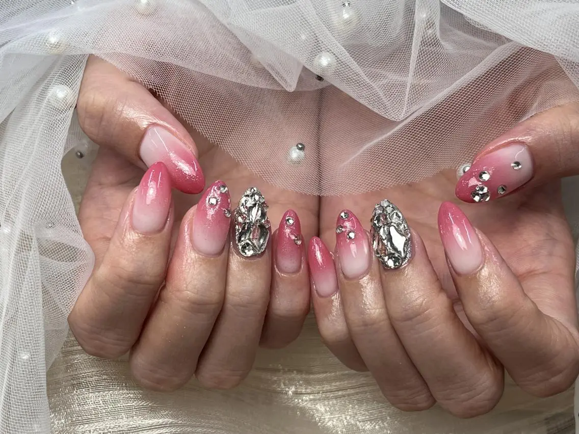ネイル ゴージャス グラデーション ピンク シンプルネイル ハンドネイル ToliyDeliy Nail Salonのネイルデザイン