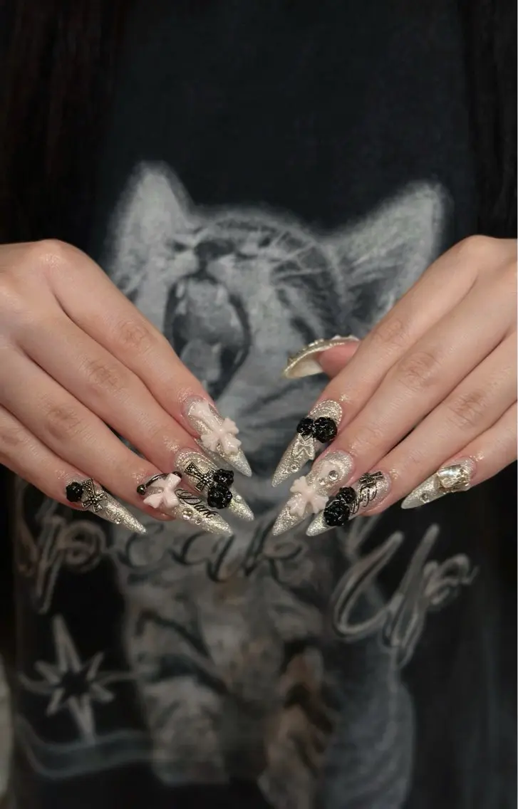 ネイル ガーリー 持ち込み リボン 🎀Aura Nailsalonのネイルデザイン