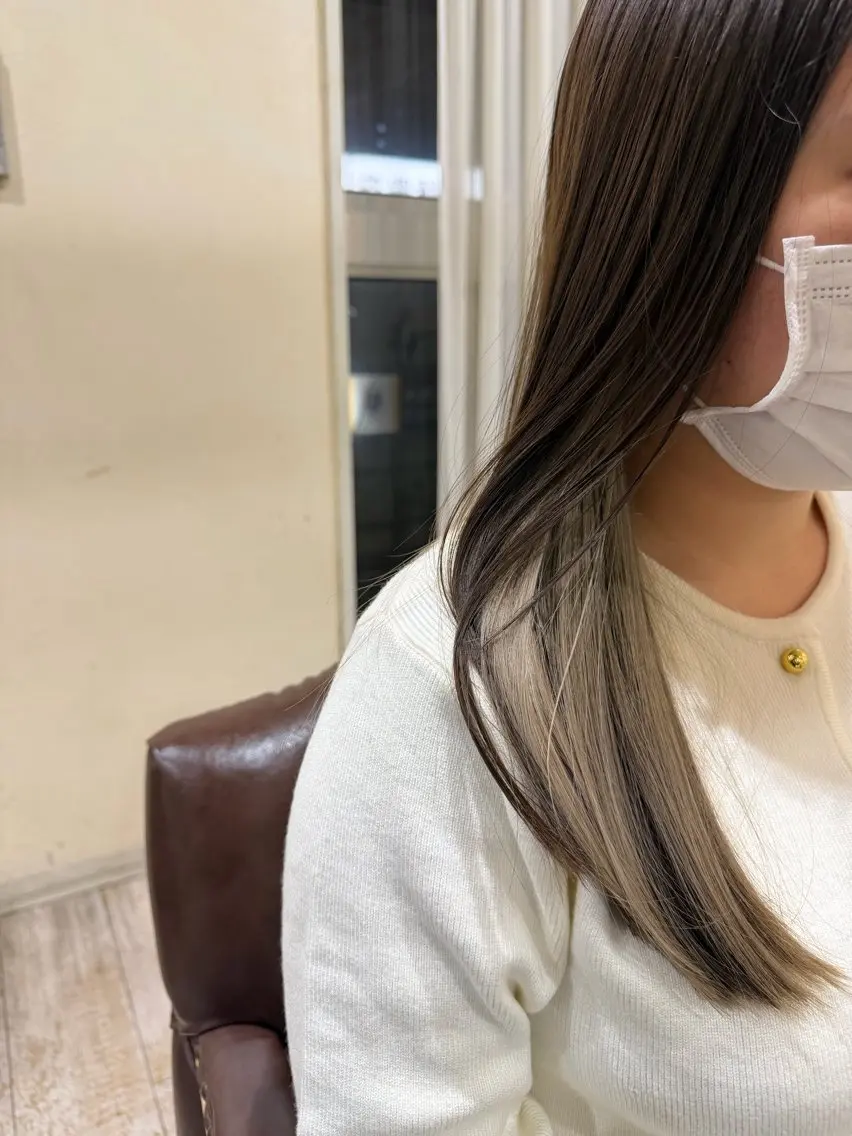 ロング カラー グレージュ インナーカラー ミルクティーグレージュ 髪質改善 カット ヘアカラー トリートメント 新越谷noble店長 松本拓也▶◀*.のヘアスタイル