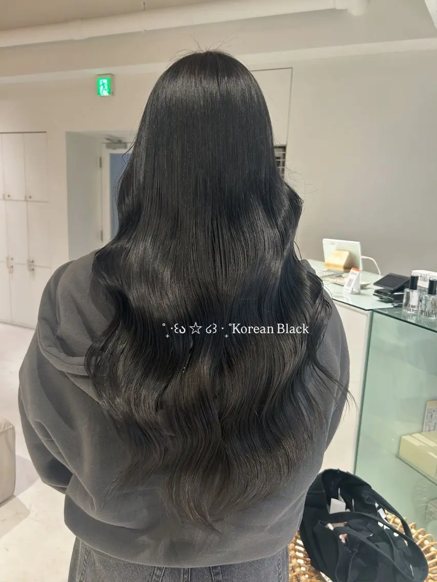 ロング ヘアカラー 透明感カラー✮*｡ﾟ ayunaのヘアスタイル