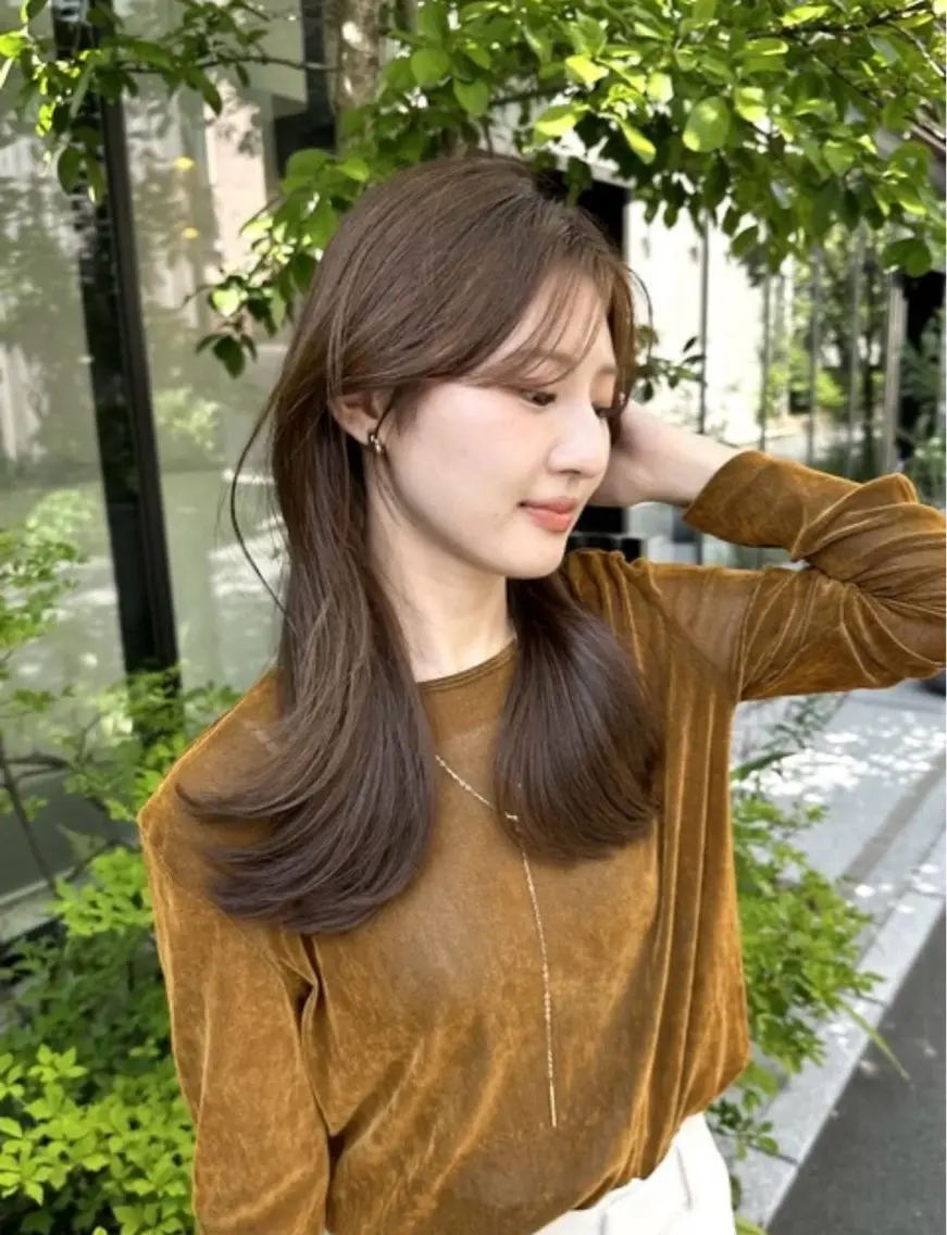 セミロング くびれヘア 韓国風ヘア 韓国レイヤー大宮 /川越のヘアスタイル