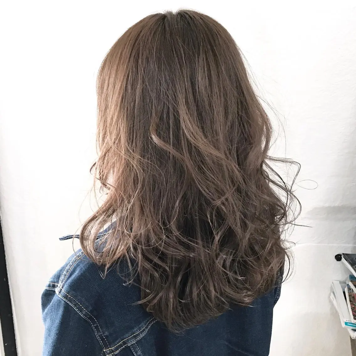 ロング カラー ベージュカラー ブリーチ ミルキーベージュ ブリーチなしカラー K-POP好き美容師 🇰🇷Kai.Yのヘアスタイル