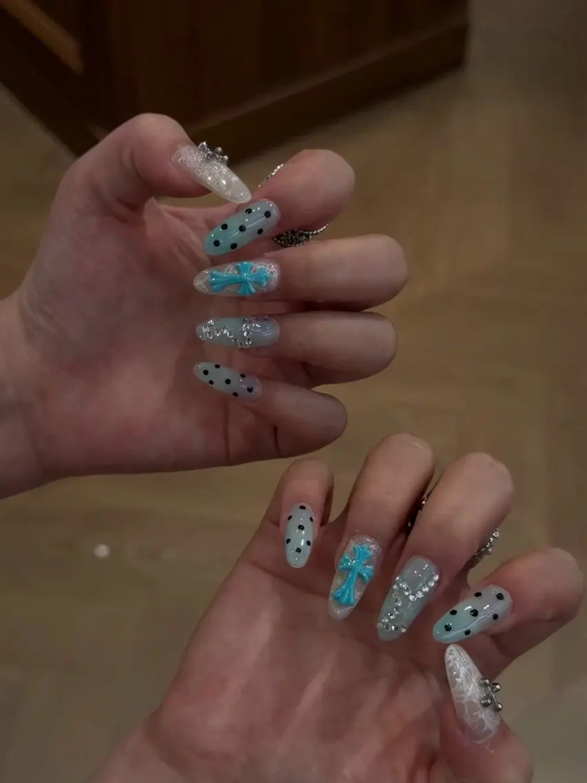 ショート 韓国風ヘア ハンドネイル AM Nail Tokyoのネイルデザイン