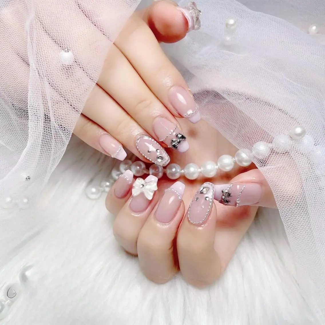 ネイル M2 BEAUTY サロンのネイルデザイン