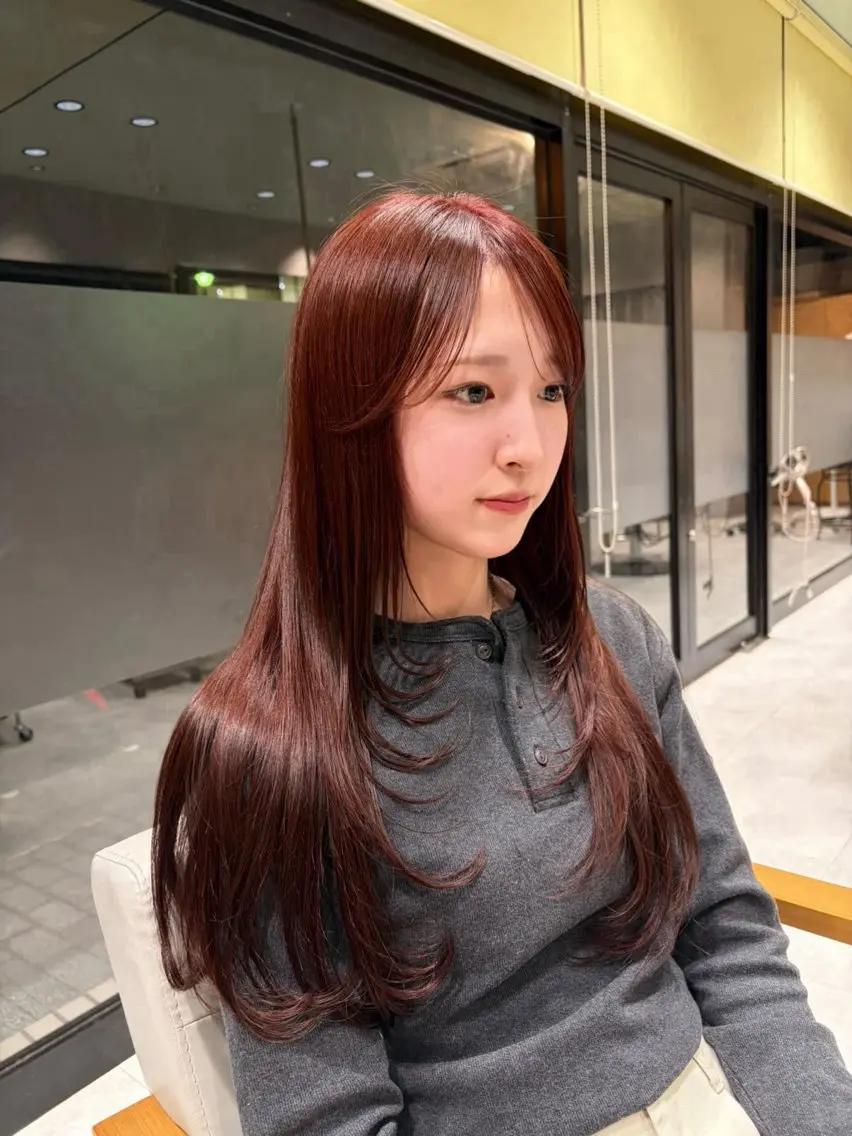ロング カラー レッドカラー ハイレイヤー レイヤーカット カット ヘアカラー 野上 麗のヘアスタイル