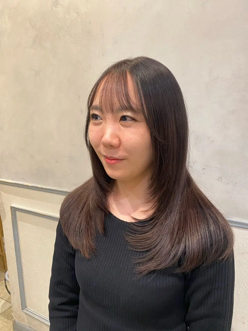 セミロング カラー グレージュ ハイレイヤー レイヤーカット 池西 佳穂のヘアスタイル