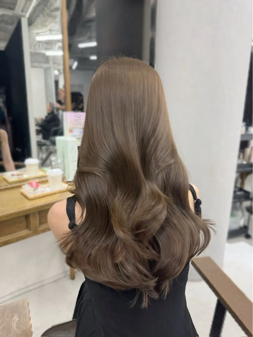 カラー 坂本 小春のヘアスタイル