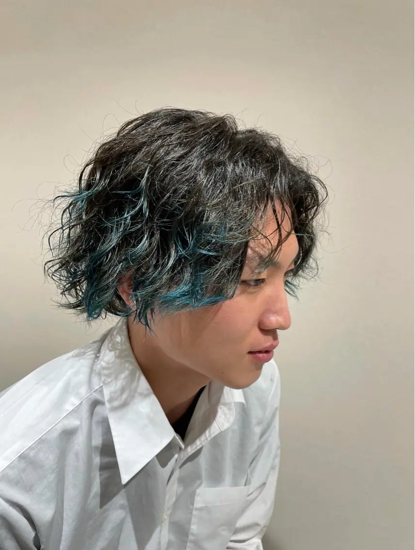 ミディアム メンズ メンズハイライト ハイライト テラダ ユウシンのヘアスタイル