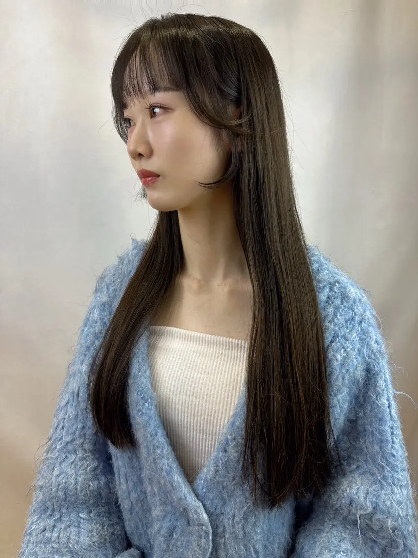 ロング カット ヘアカラー 守屋 瞳子のヘアスタイル
