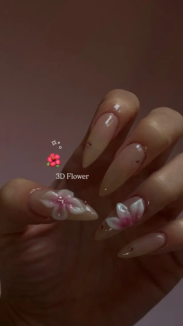 ネイル フレンチネイル ジェルネイル 韓国ネイル ロングネイル ストーンネイル ハンドネイル Nailstudio Hulmのネイルデザイン