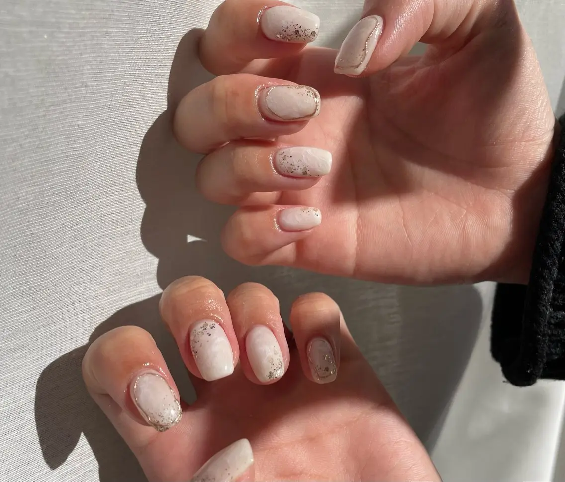 ネイル ニュアンスネイル シンプルネイル ハンドネイル 【 Lea's 】 kaedeのネイルデザイン